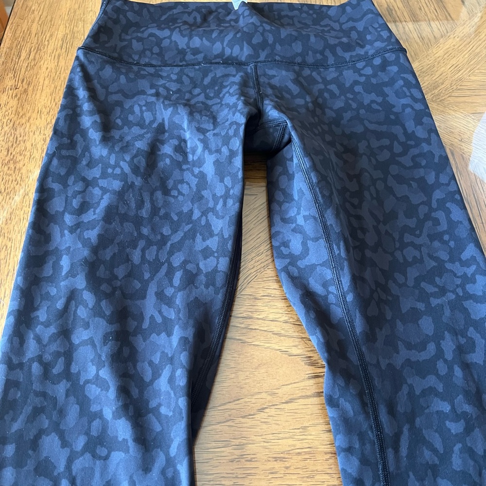 Excellent used condition Lululemon Align leggings